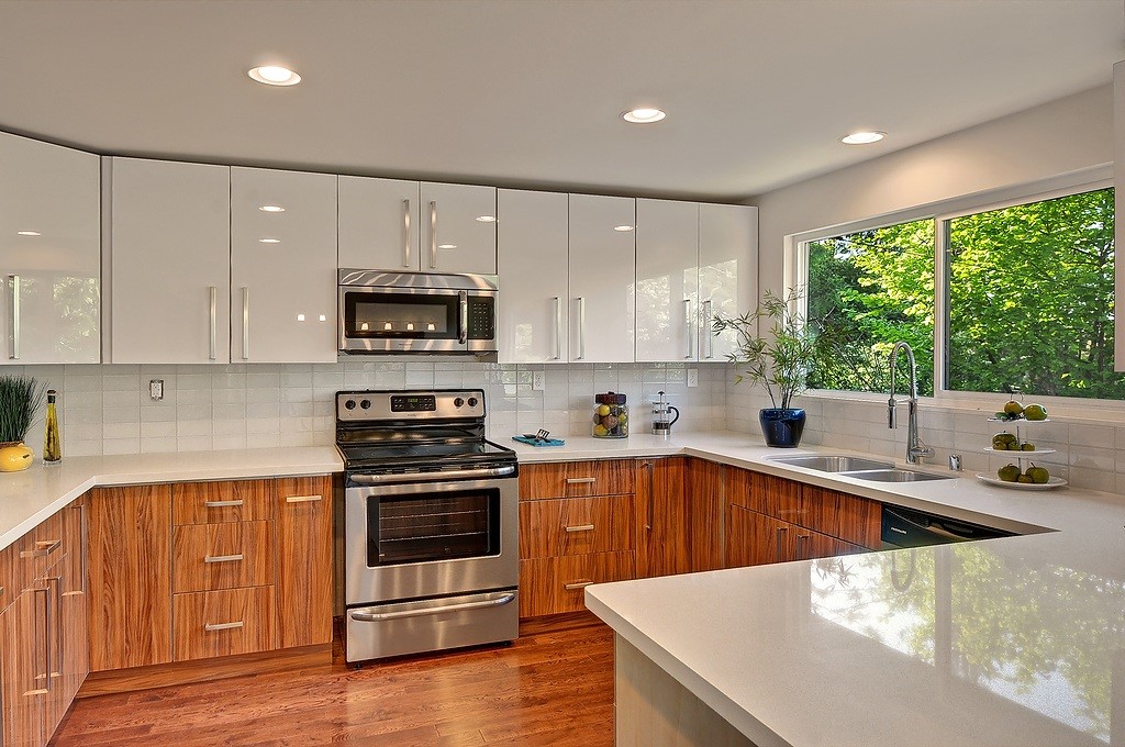Kitchen-Manhattan-Fifth-Avenue-Upper-Ecowood-Summerland-Baes.jpg